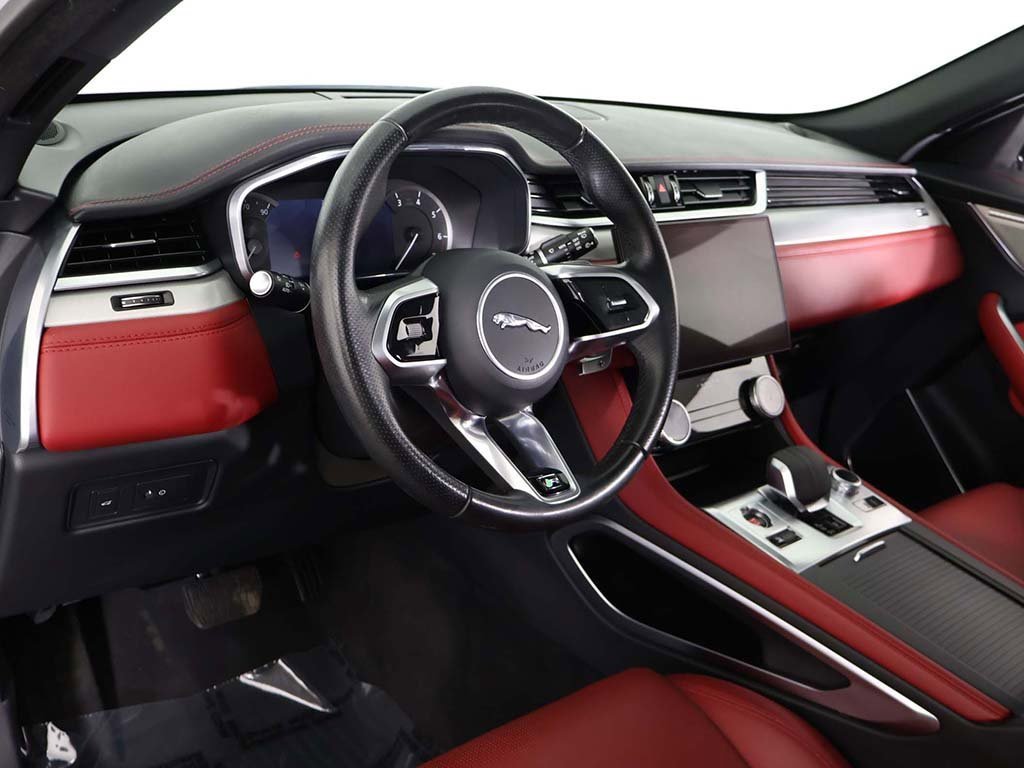Used 2023 Jaguar F-PACE R-Dynamic S image 30
