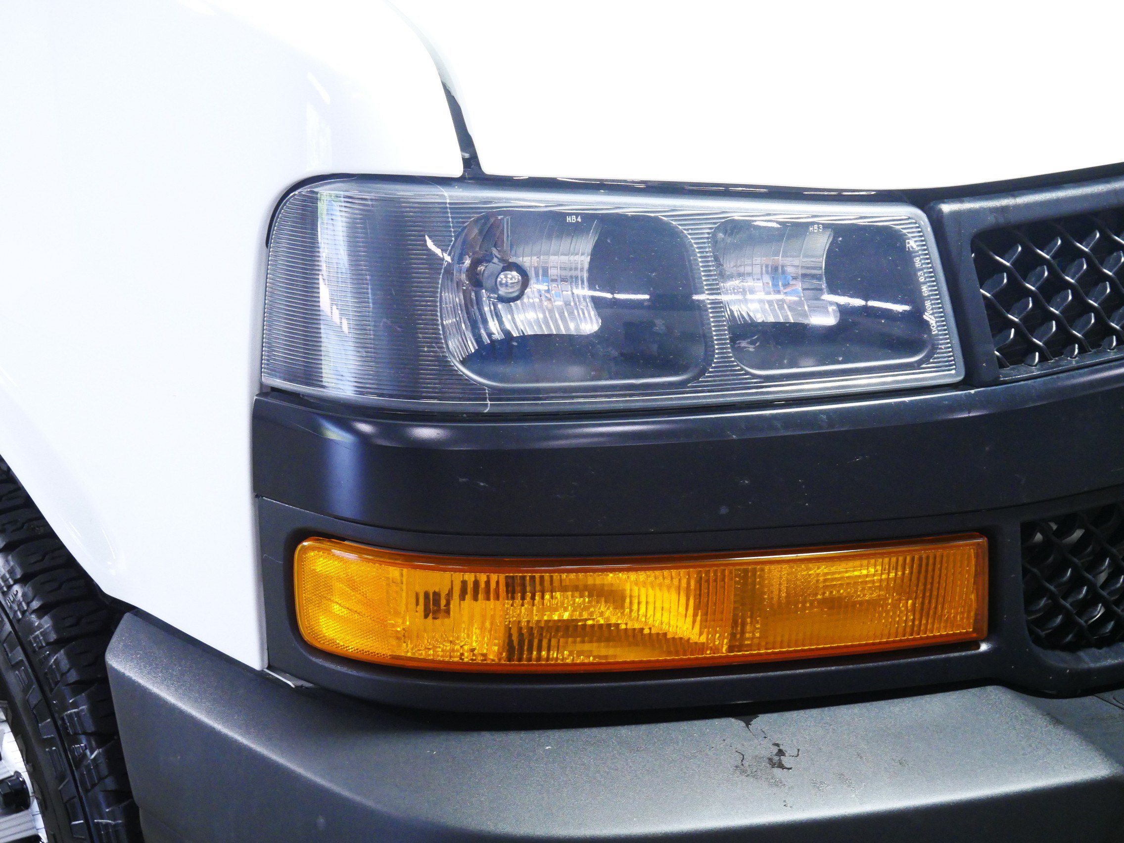Used 2021 Chevrolet Express 2500 w/ Safety Package RWD image 16