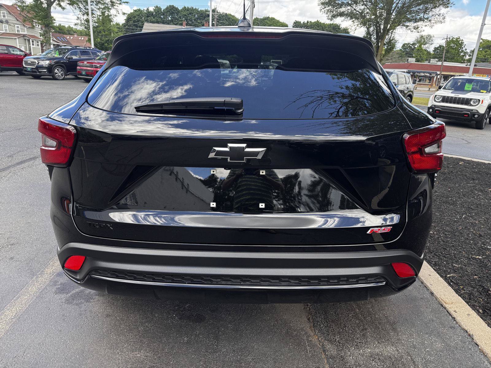 Certified 2024 Chevrolet Trax RS w/ Driver Confidence Package FWD image 5