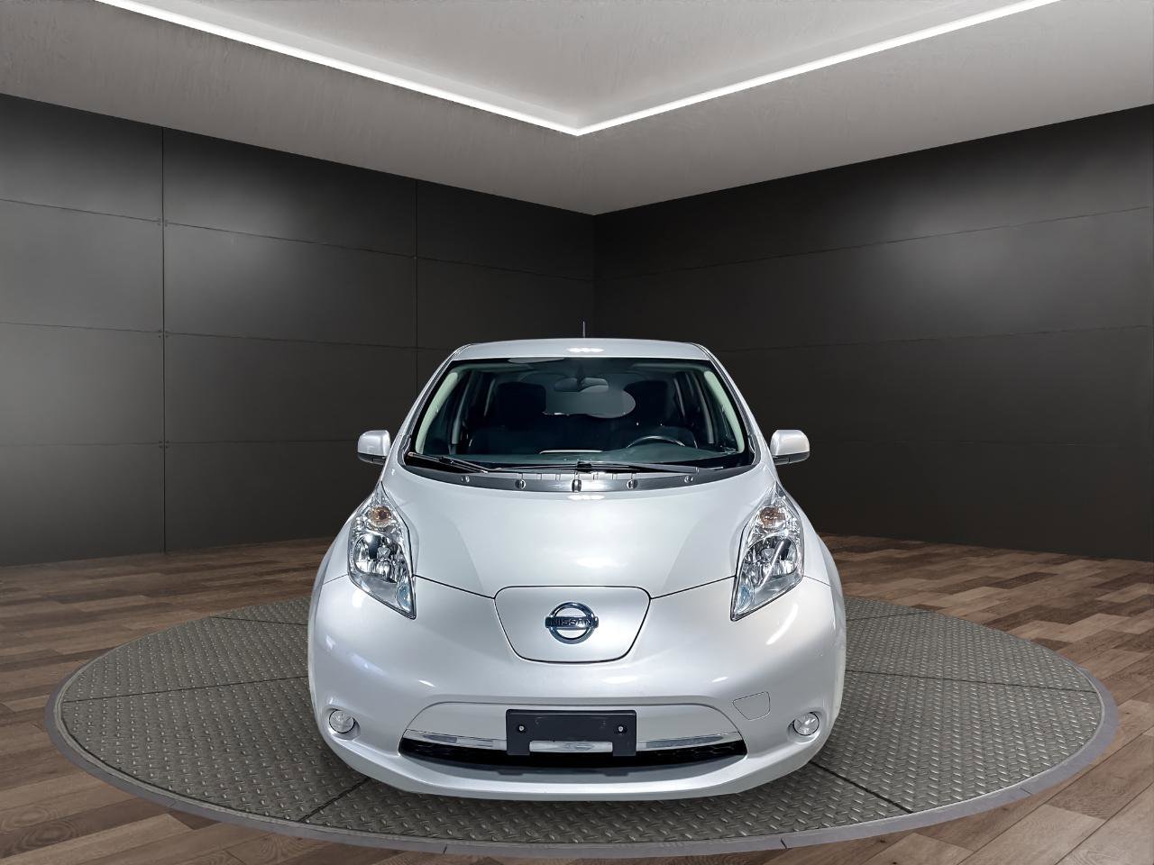 Used 2015 Nissan Leaf S w/ Charge Package image 3