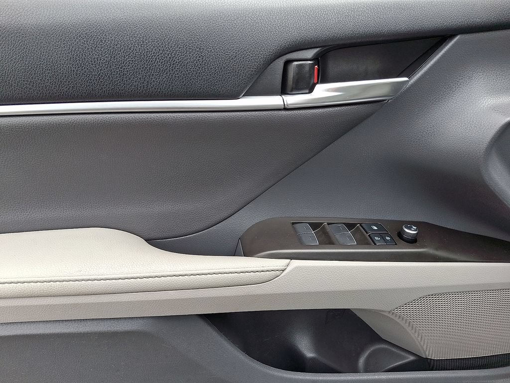 Certified 2022 Toyota Camry XLE AWD/4WD image 13