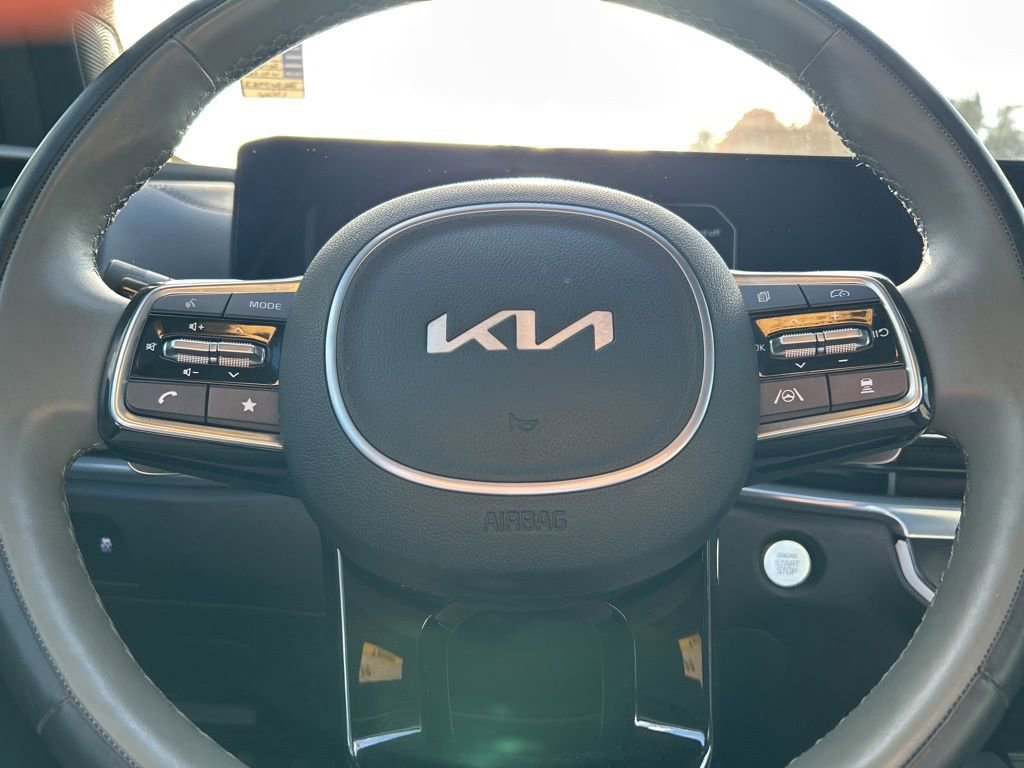 Used 2024 Kia Sorento SX Prestige w/ Sage Leather Package image 24