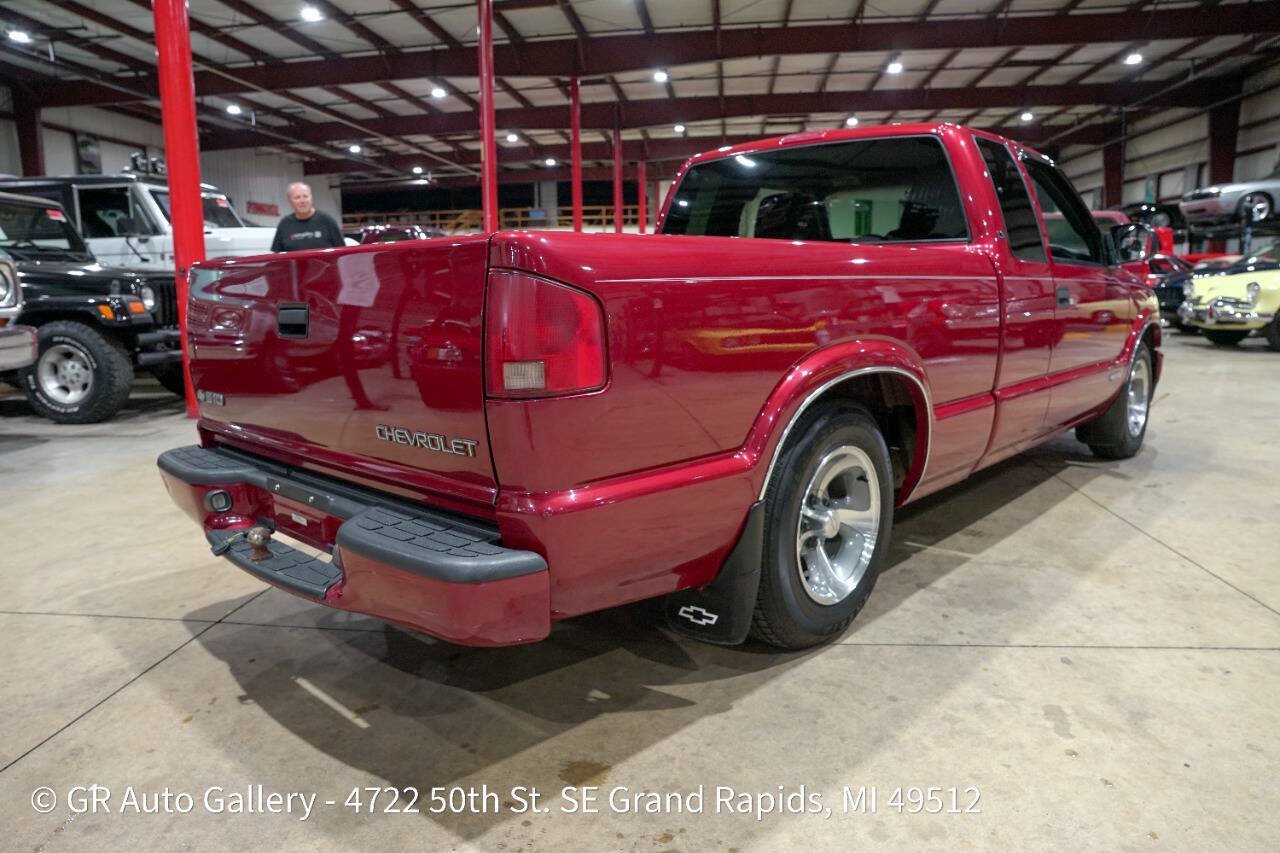 Used 2003 Chevrolet S10 Pickup LS RWD image 8