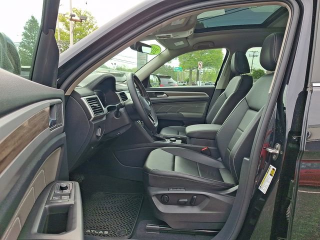 Used 2023 Volkswagen Atlas SEL AWD/4WD image 14