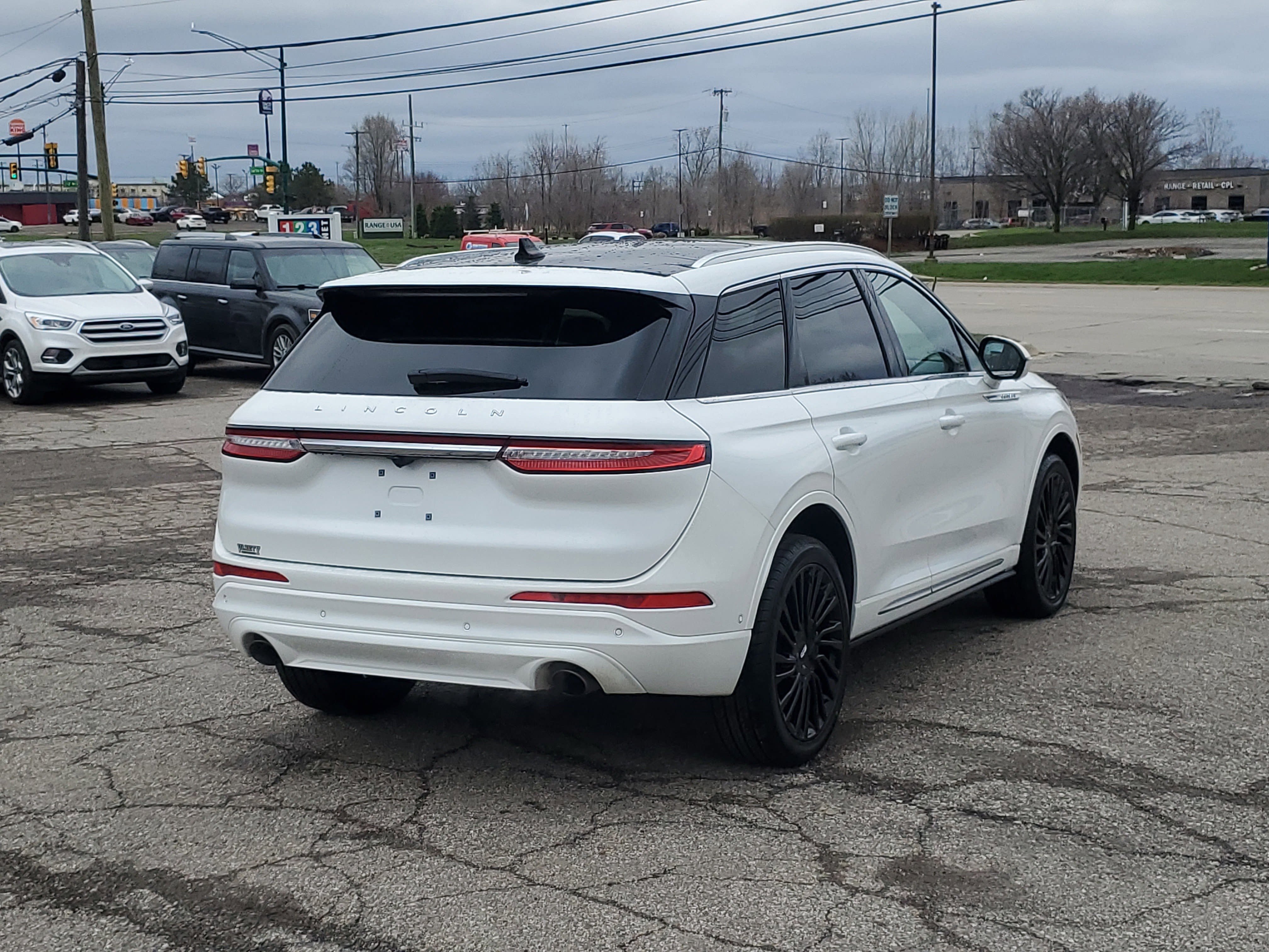 Certified 2022 Lincoln Corsair Reserve w/ Equipment Group 201A AWD/4WD image 6