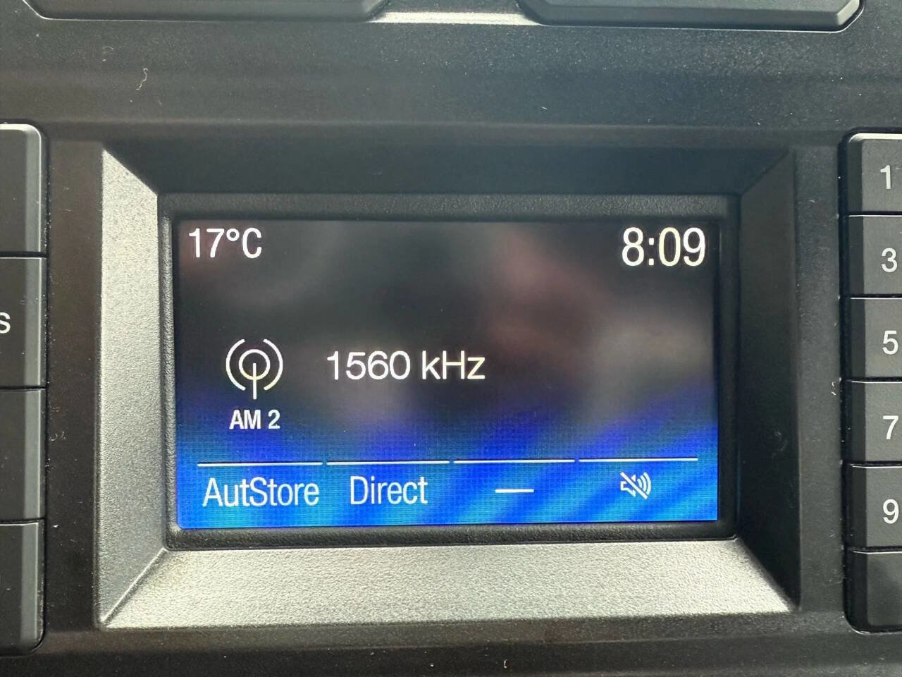 Used 2015 Ford F150 XLT image 19