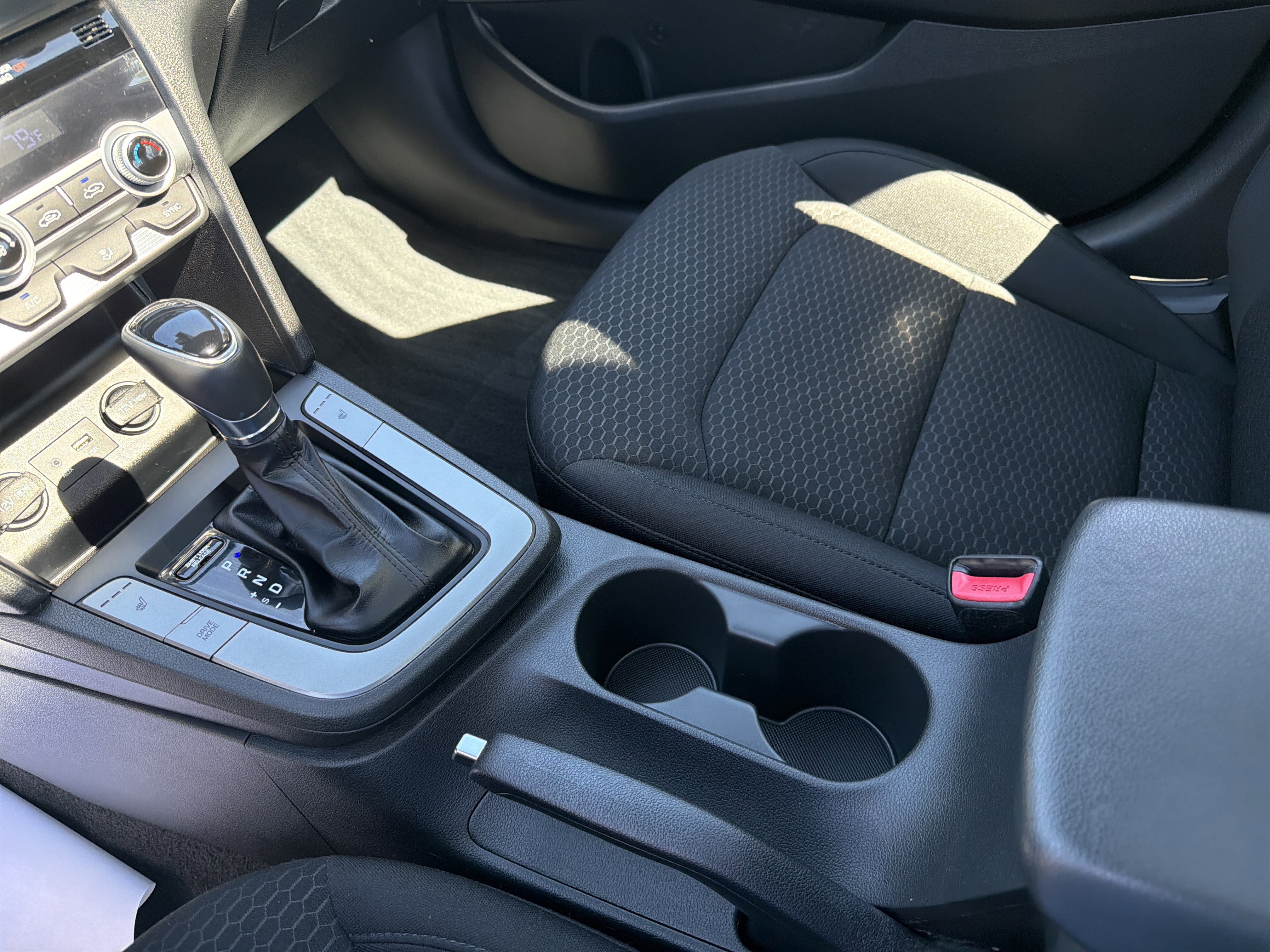 Used 2020 Hyundai Elantra Value Edition w/ Cargo Package (C1) image 15