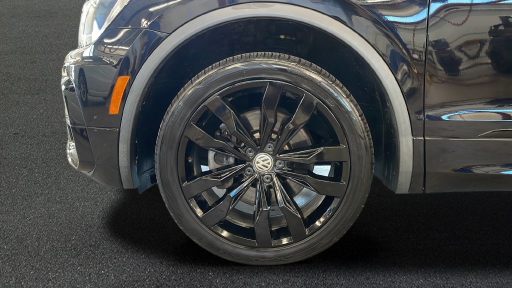 Used 2020 Volkswagen Tiguan SE R-Line AWD/4WD image 27