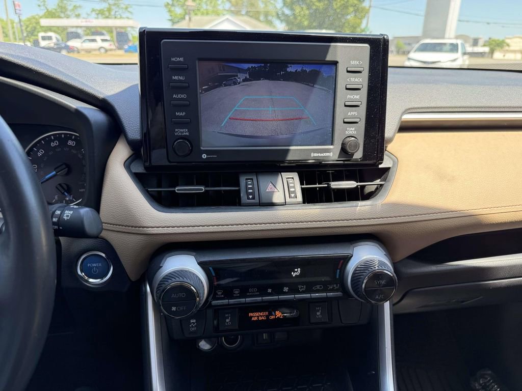 Used 2022 Toyota RAV4 XLE Premium AWD/4WD image 34