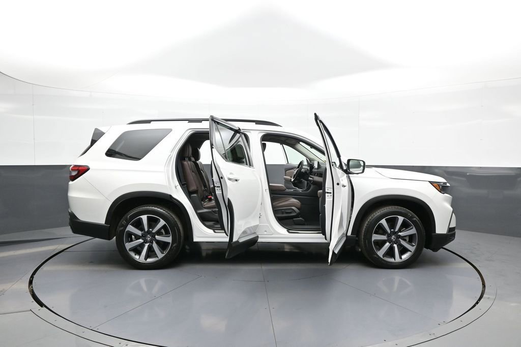 Certified 2023 Honda Pilot Elite image 44