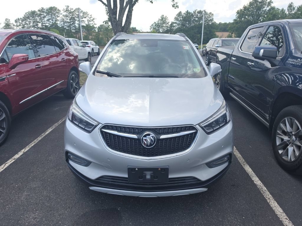 Used 2019 Buick Encore Essence w/ Experience Buick Package FWD image 1