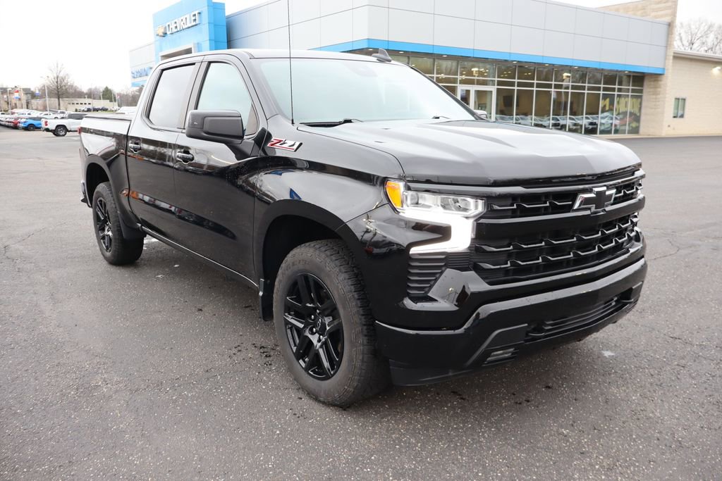 Used 2023 Chevrolet Silverado 1500 RST w/ Z71 Off-Road Package image 2