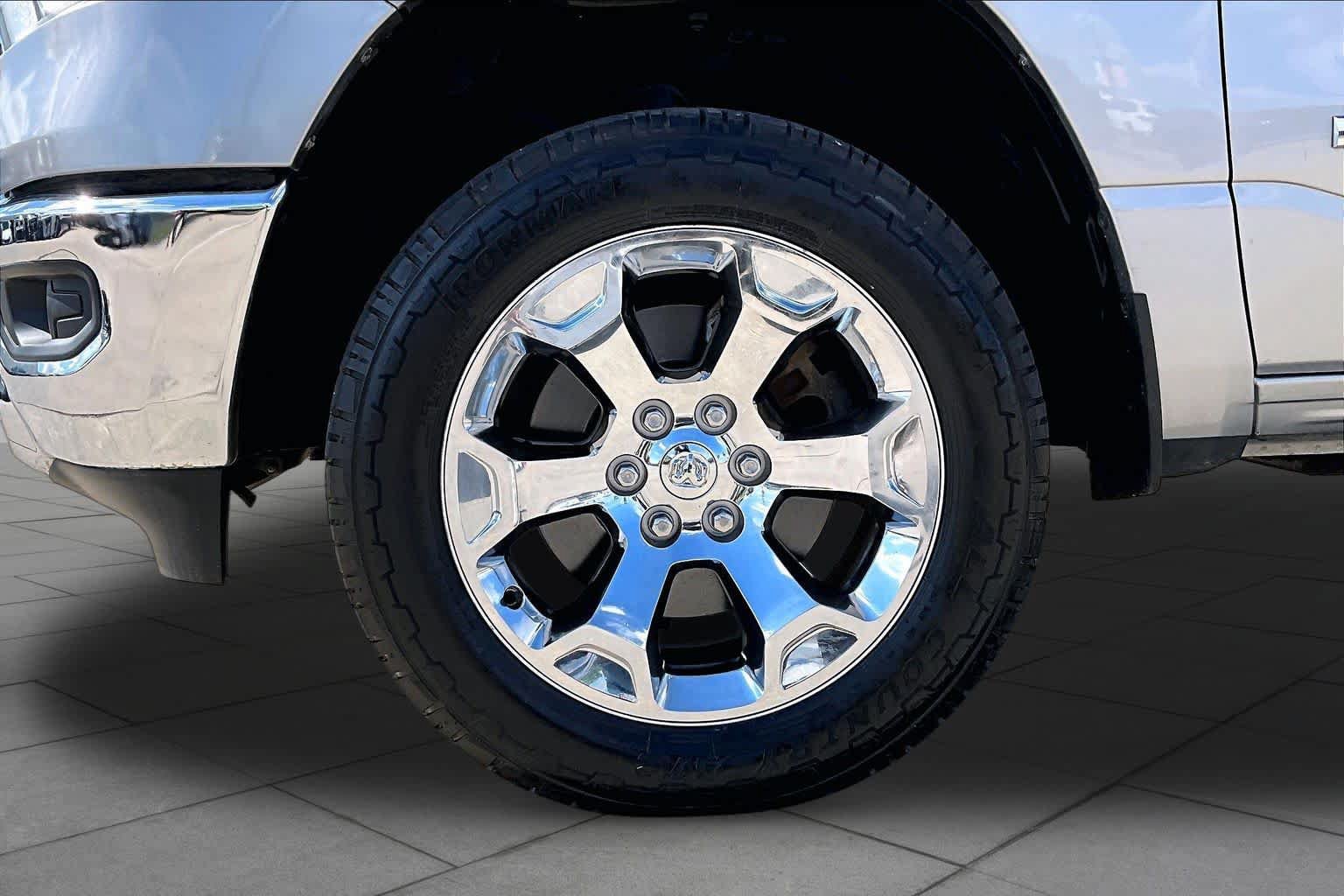 Used 2019 RAM 1500 Big Horn RWD image 11