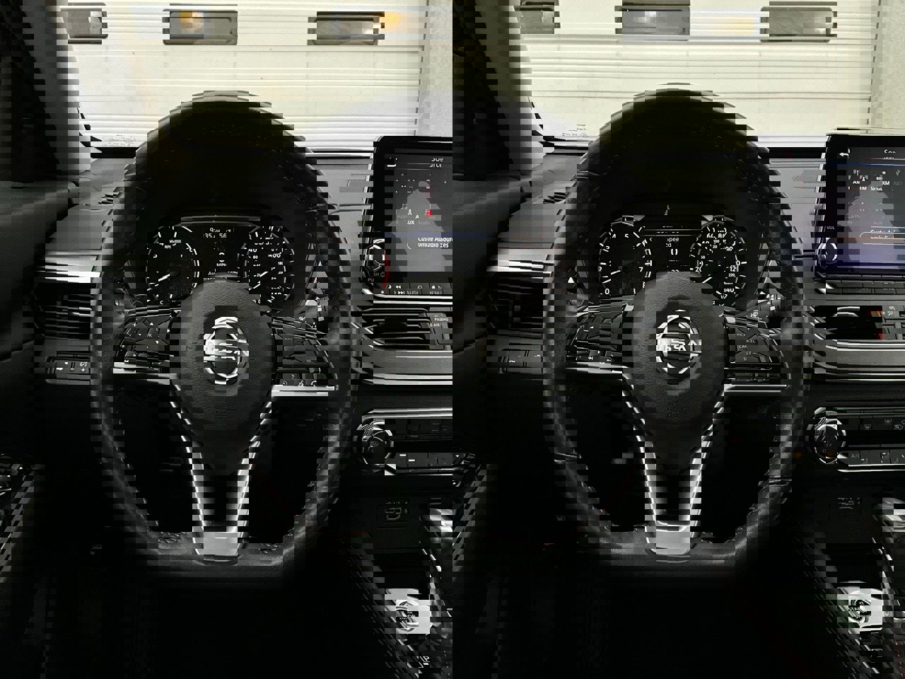 Used 2025 Nissan Altima 2.5 SR image 31