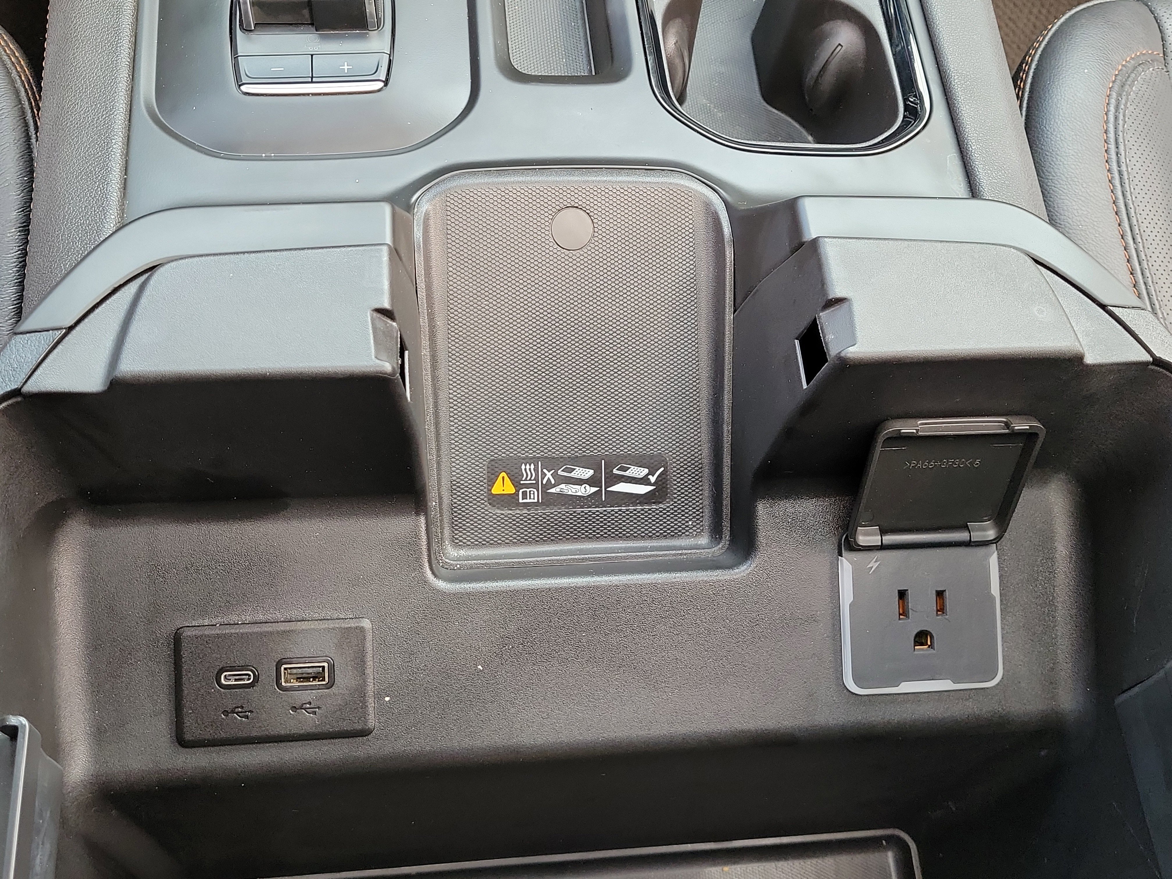 Used 2024 GMC Sierra 2500 AT4 w/ AT4 Premium Plus Package image 27