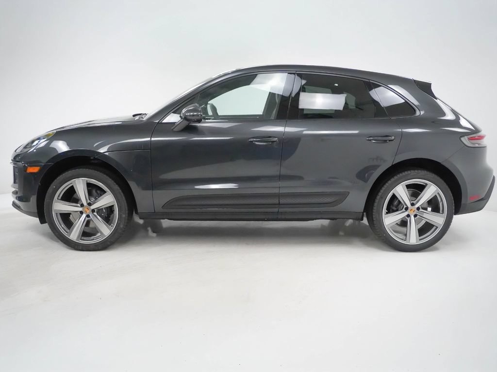 Certified 2026 Porsche Macan AWD/4WD image 2