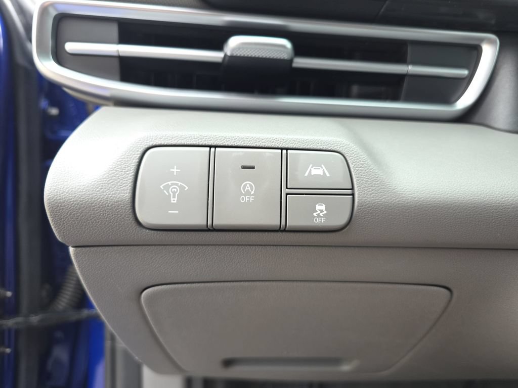 Used 2023 Hyundai Elantra SE FWD image 28