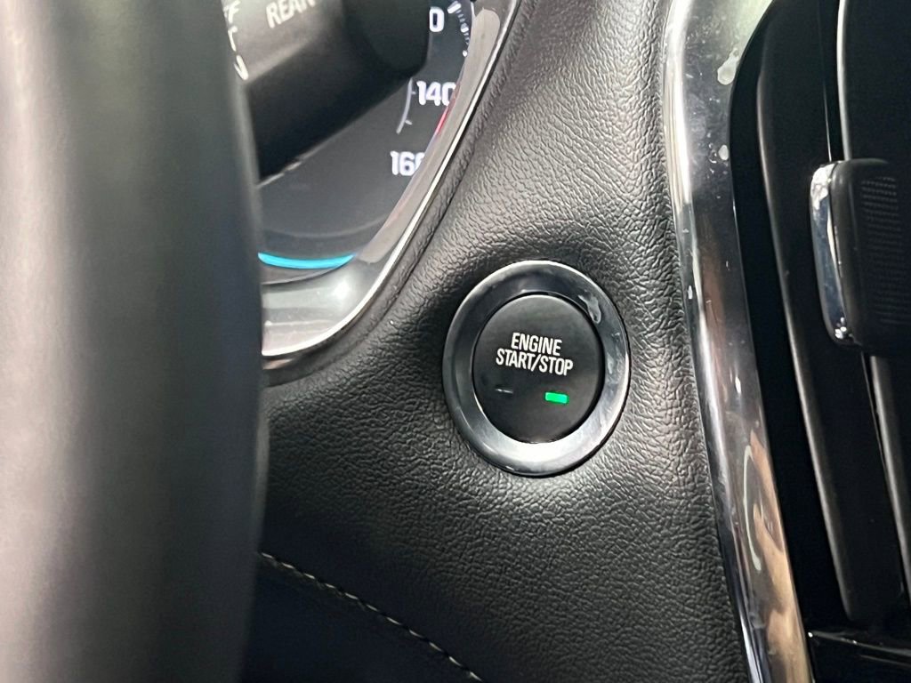 Used 2023 Chevrolet Traverse LT image 33