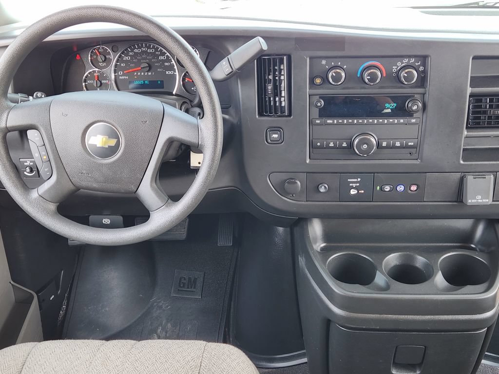 Used 2025 Chevrolet Express 3500 LS RWD image 25