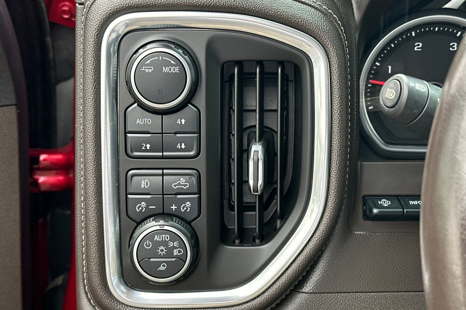 Used 2020 Chevrolet Silverado 2500 LTZ w/ LTZ Premium Package image 36