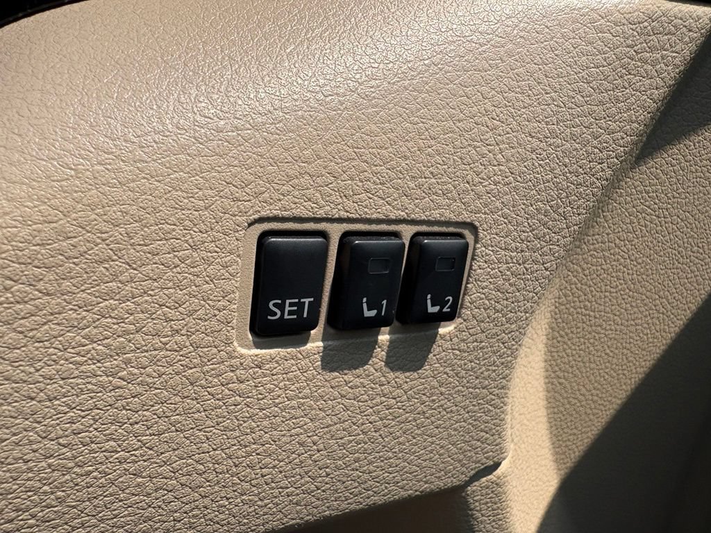 Used 2020 Nissan Rogue SL w/ Premium Package AWD/4WD image 17