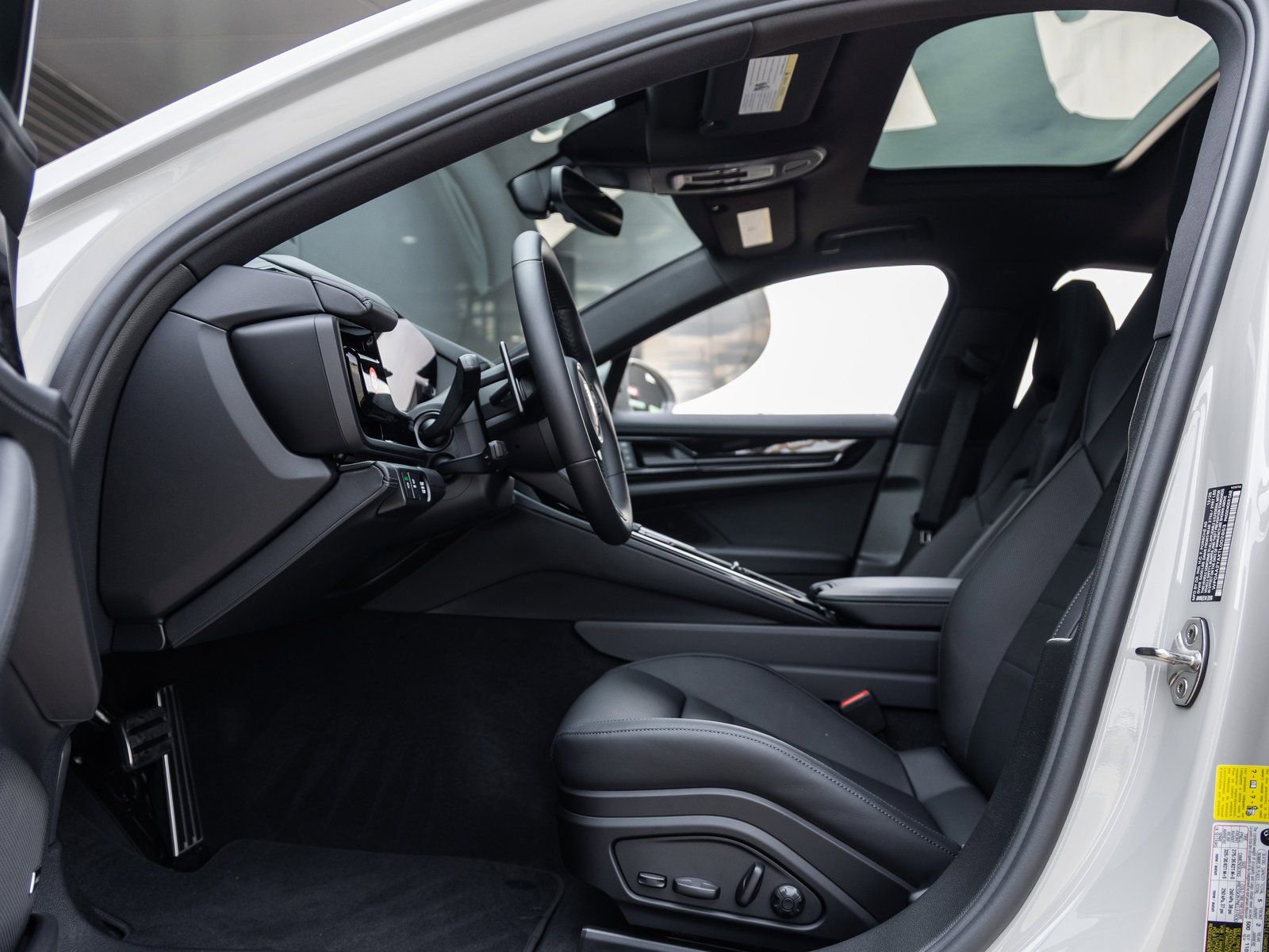 New 2026 Porsche Panamera 4 image 24