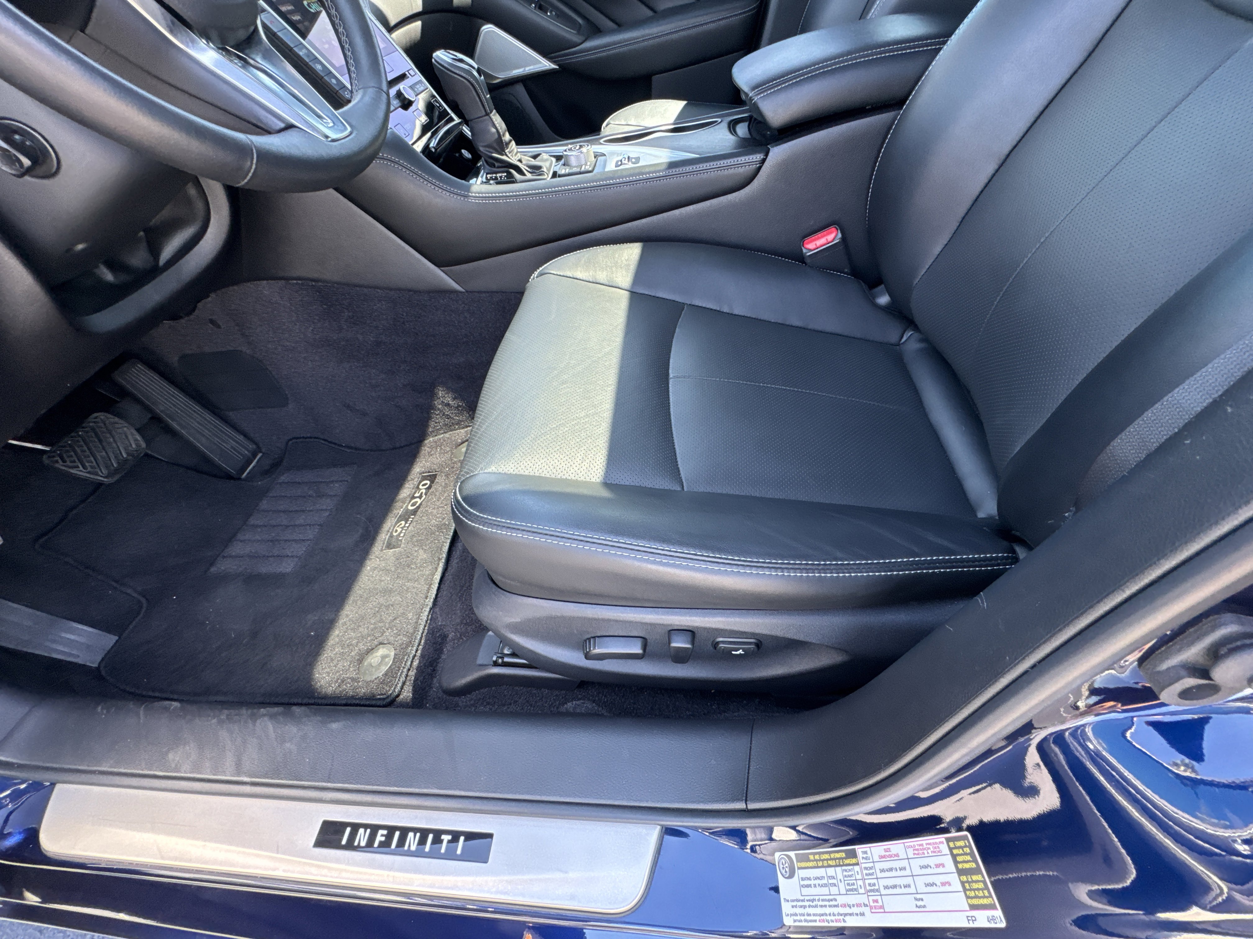 Used 2023 INFINITI Q50 Sensory image 20