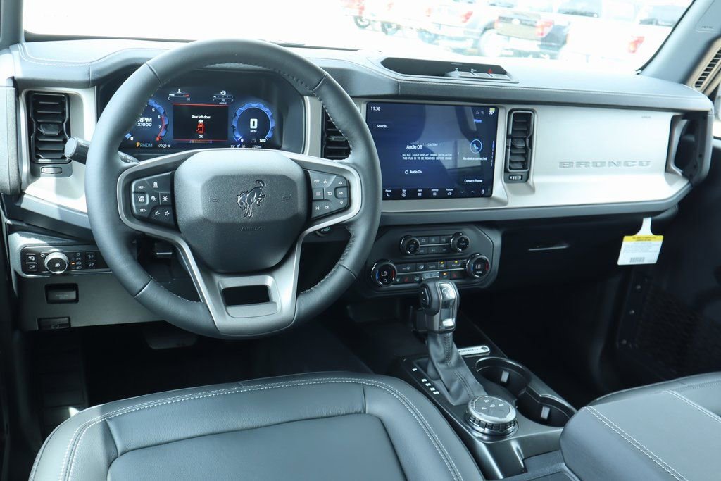 New 2025 Ford Bronco Outer Banks image 4