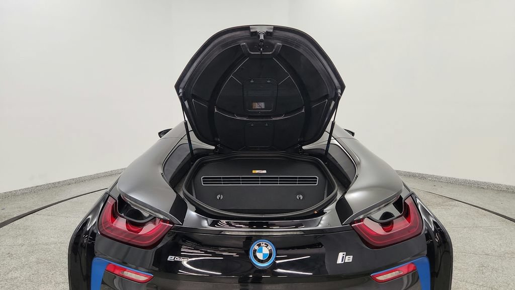 Used 2019 BMW i8 Roadster AWD/4WD image 22