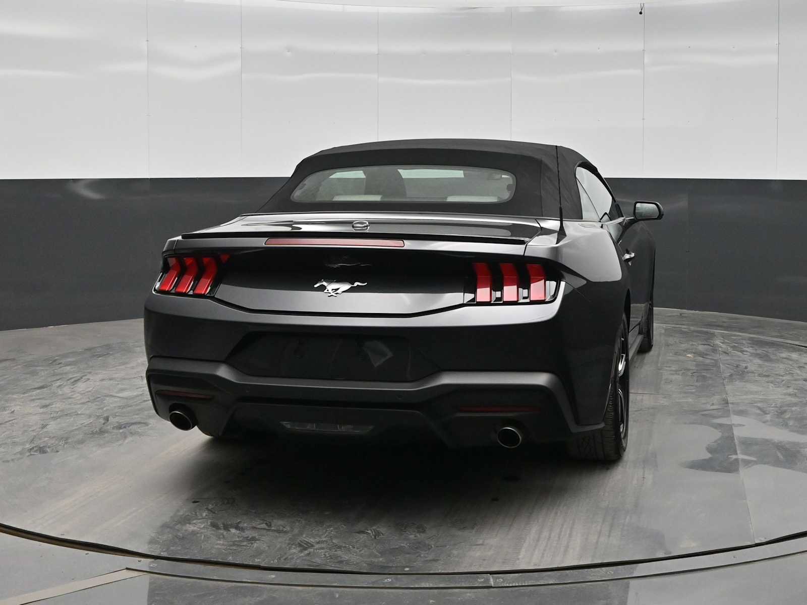Used 2024 Ford Mustang Premium RWD image 6