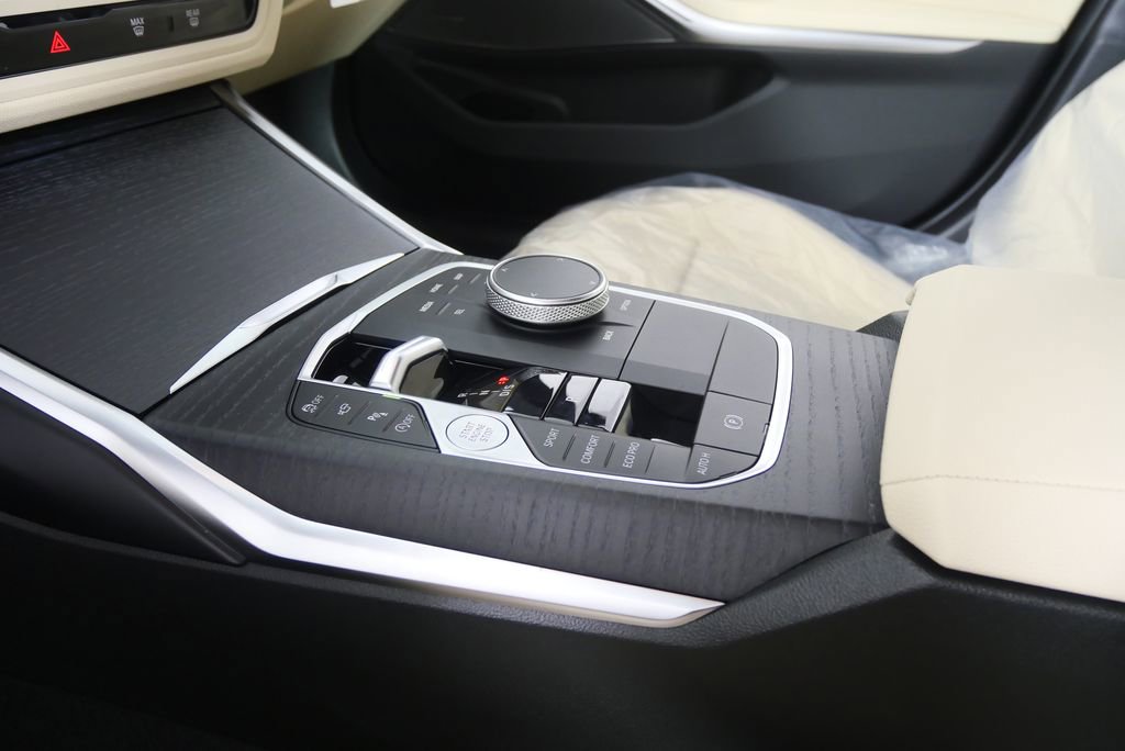 Used 2026 BMW 330i Sedan RWD image 23