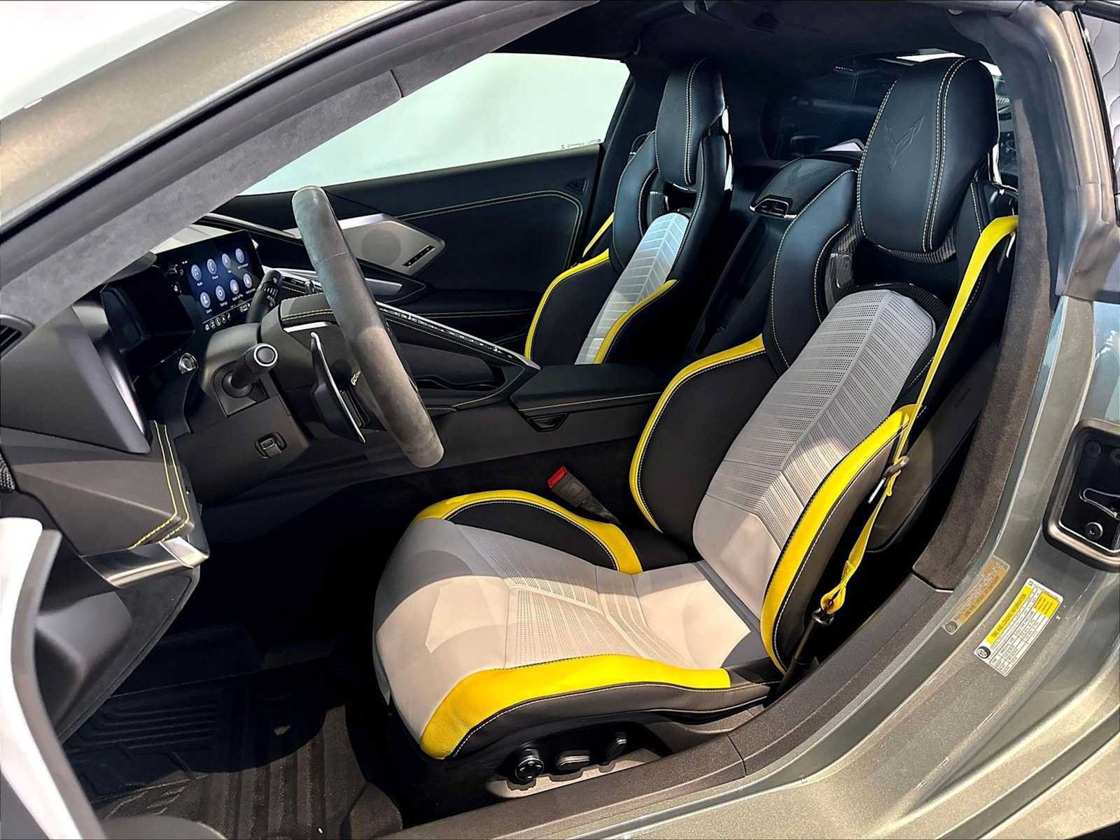 Used 2022 Chevrolet Corvette Stingray Premium Cpe RWD image 9