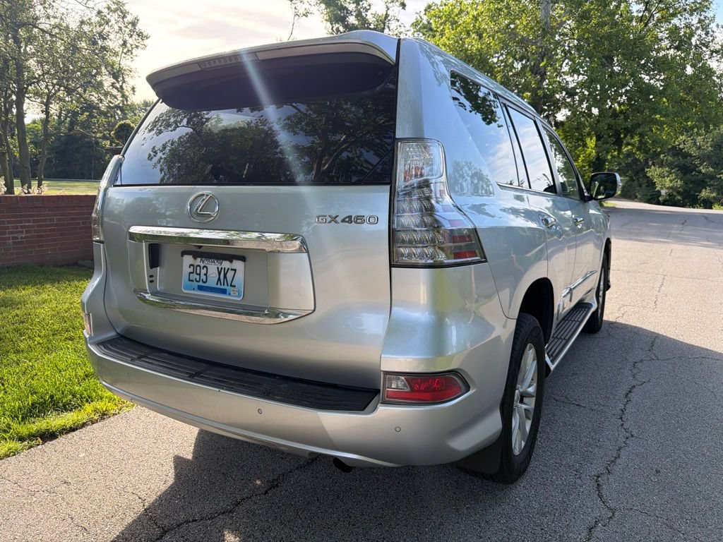 Used 2017 Lexus GX 460 Premium w/ Premium Package AWD/4WD image 11