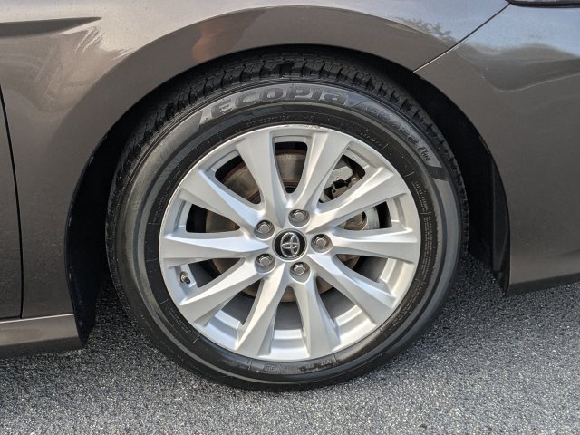 Used 2019 Toyota Camry LE FWD image 13