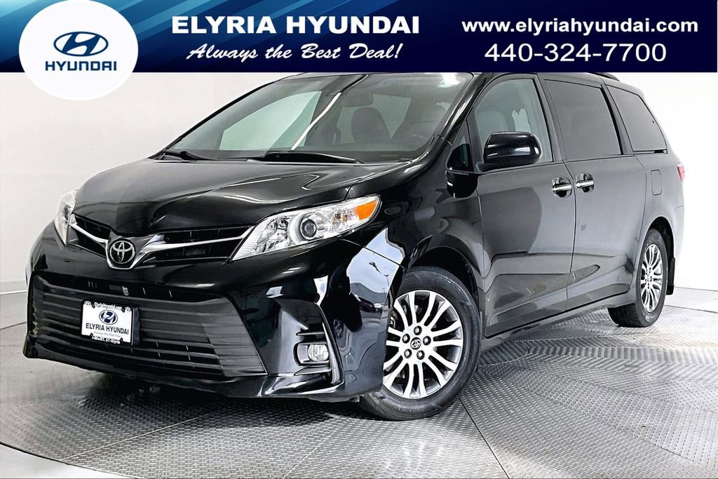Used 2019 Toyota Sienna XLE w/ XLE Navigation Package