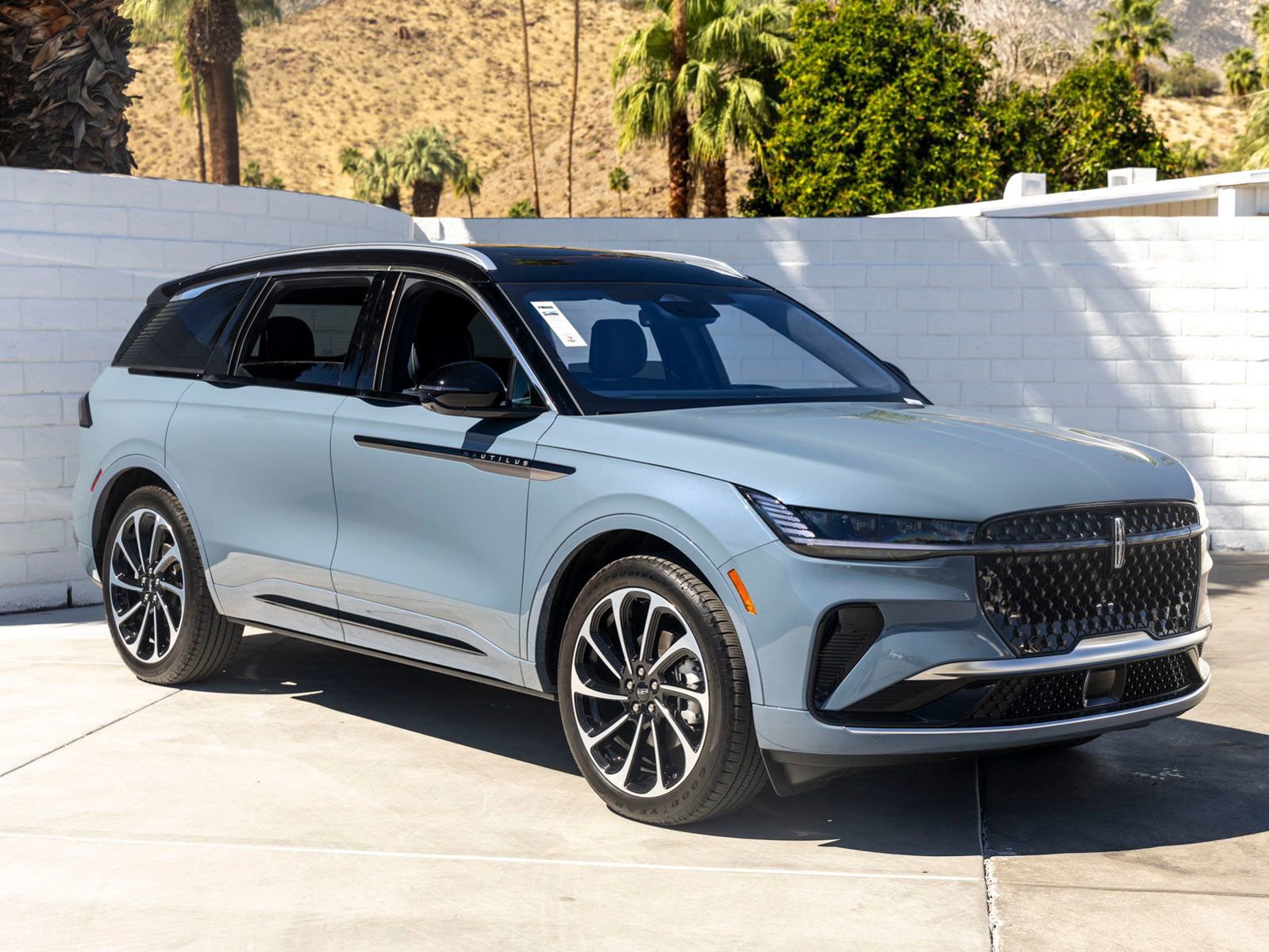 Used 2026 Lincoln Nautilus Black Label image 2