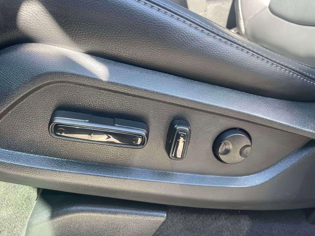 Certified 2024 Honda Pilot Touring image 17