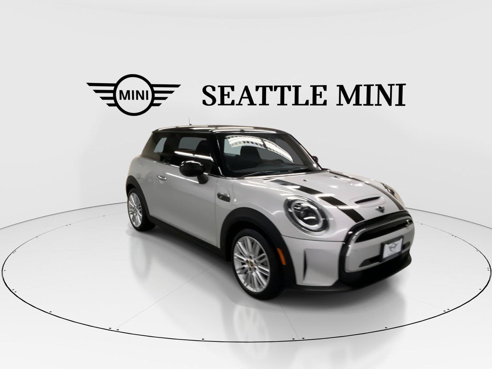 Used 2023 MINI Cooper SE FWD image 2