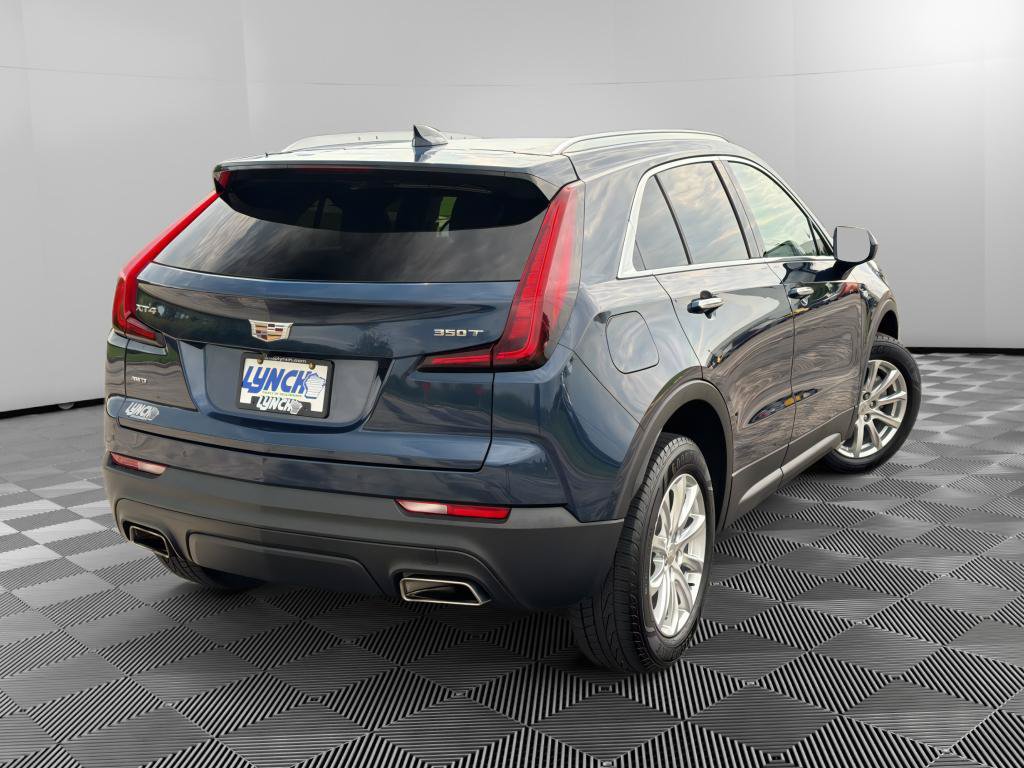 Used 2021 Cadillac XT4 Luxury w/ Cold Weather Package AWD/4WD image 4