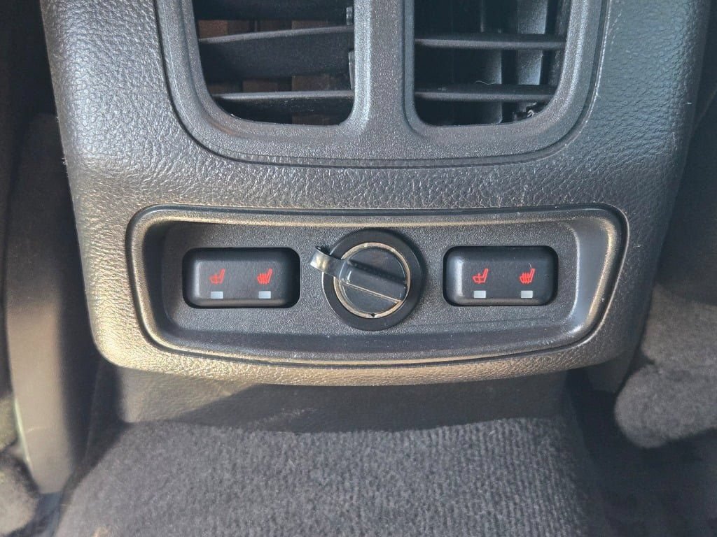 Used 2019 Ford Taurus Limited AWD/4WD image 18