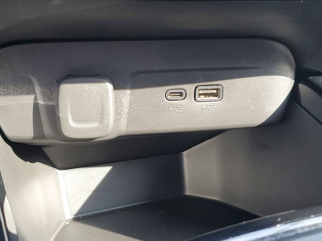 Used 2025 Chevrolet Trax ACTIV w/ Driver Confidence Package image 17