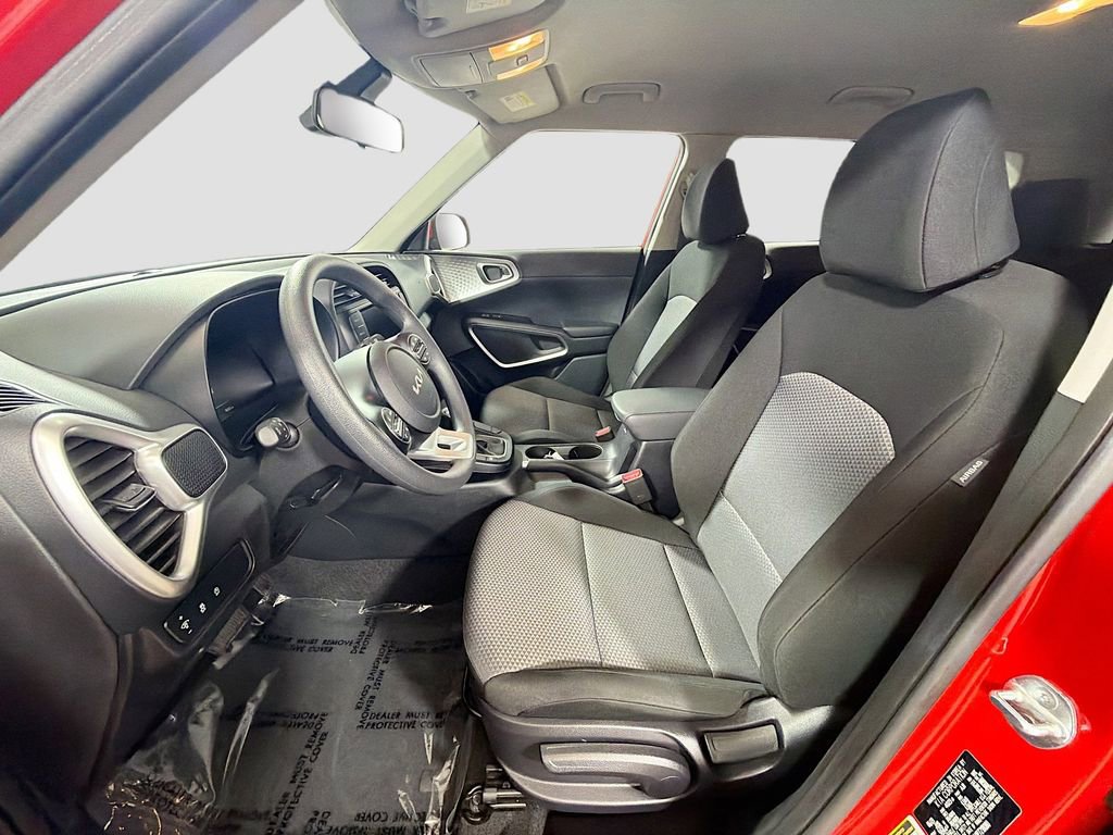 Used 2023 Kia Soul FWD image 21