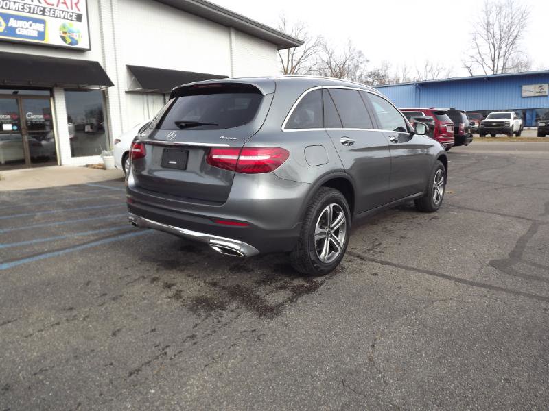 Used 2019 Mercedes-Benz GLC 300 4MATIC image 5