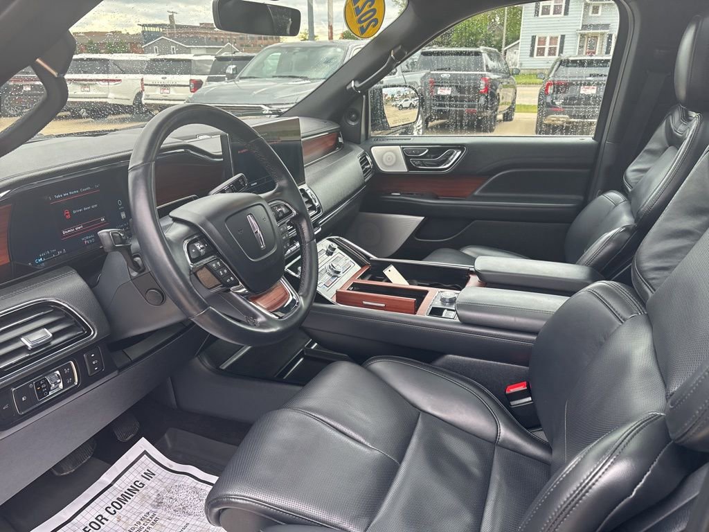 Used 2022 Lincoln Navigator L Reserve image 9