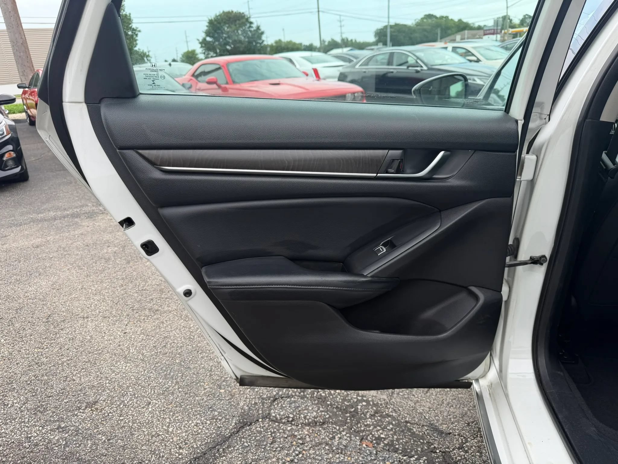 Used 2018 Honda Accord EX-L image 17