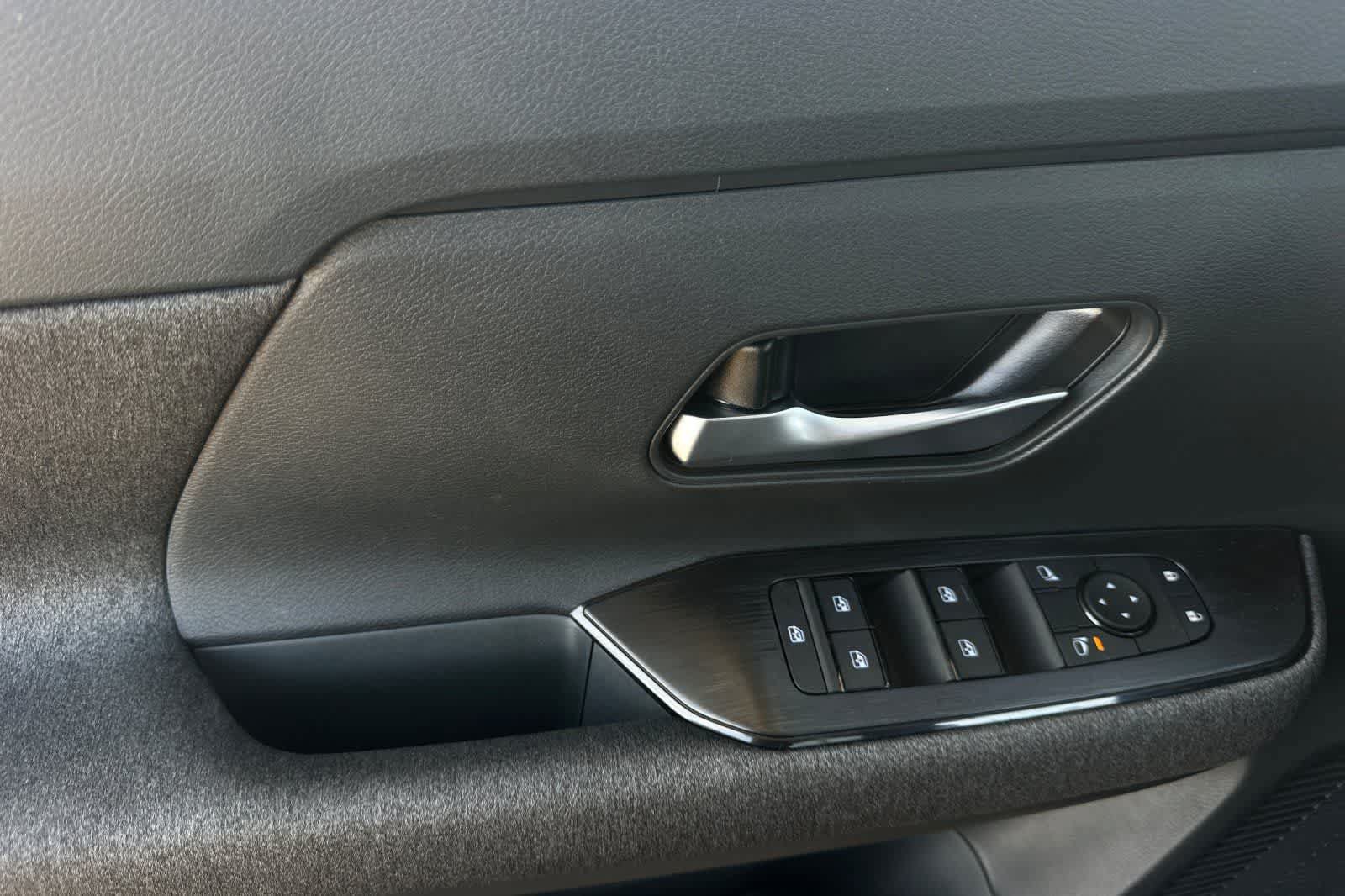 New 2026 Nissan Kicks SV FWD image 13