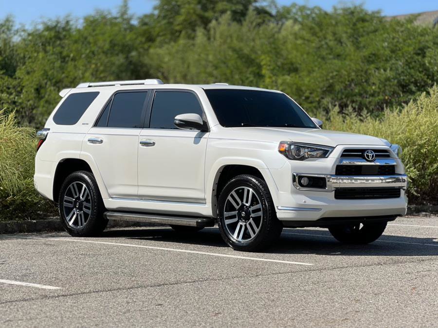 Used 2020 Toyota 4Runner Limited image 2