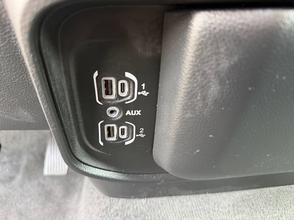 Used 2021 RAM 1500 Big Horn w/ Level 1 Safety Group AWD/4WD image 34