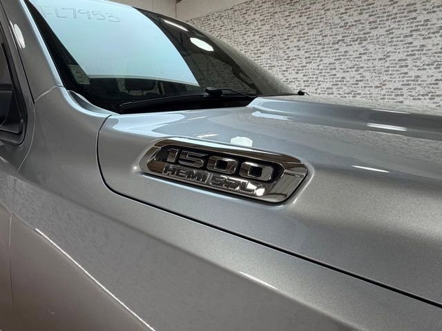 Used 2022 RAM 1500 Laramie w/ Sport Appearance Package AWD/4WD image 9