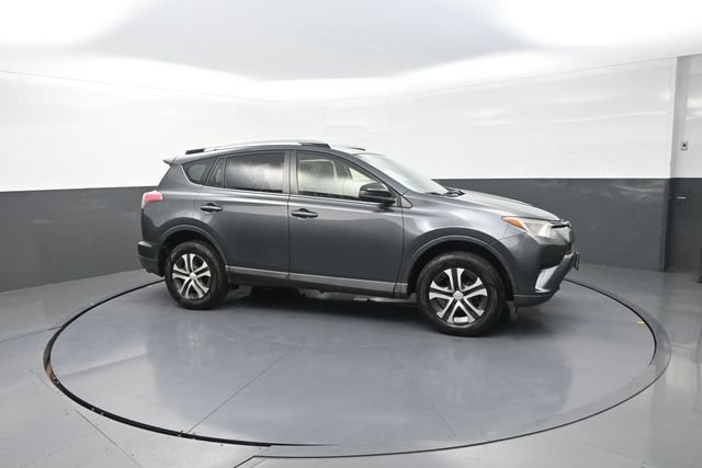Used 2016 Toyota RAV4 LE FWD image 29